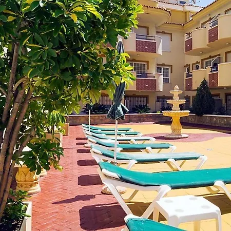 Torreon Del Mar ベナルマデナ