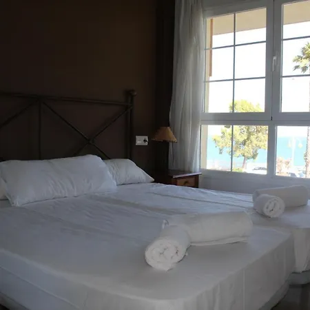Torreon Del Mar * ベナルマデナ
